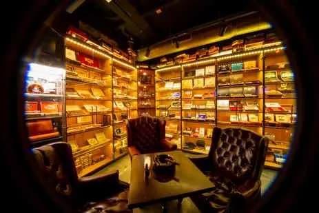 Española Cigar Bar & Lounge