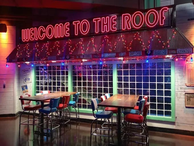 Tin Roof: Chicago