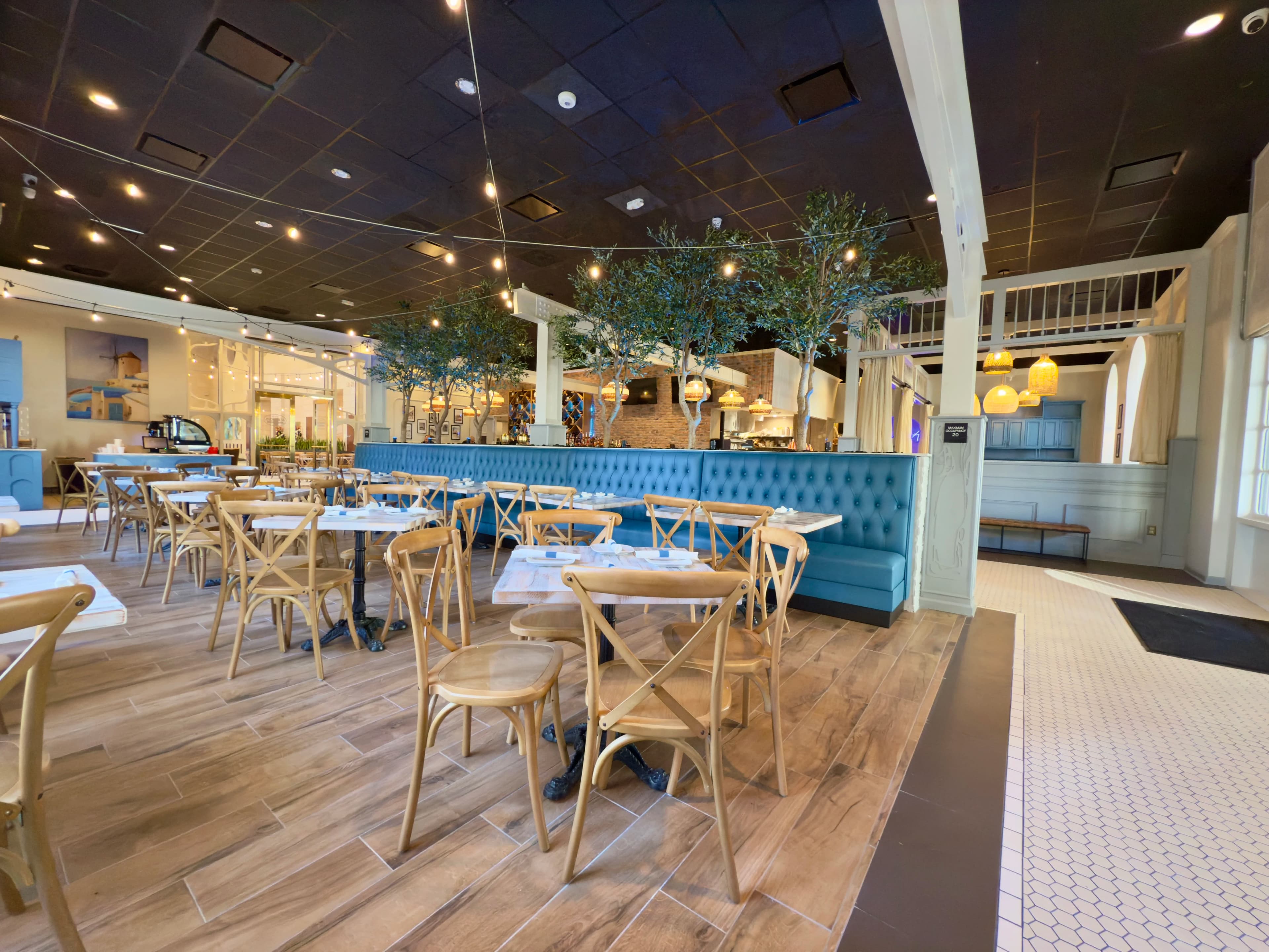 Acropolis Greek Taverna: Orlando