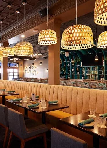 Sombra Eatery & Lounge