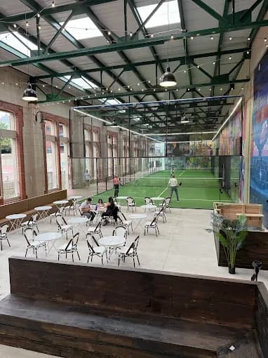 Smokestack Pizza & Bar at Padel Plant