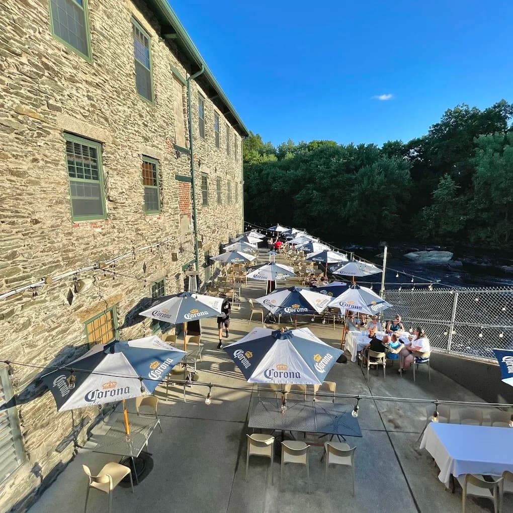 River Falls Restaurant