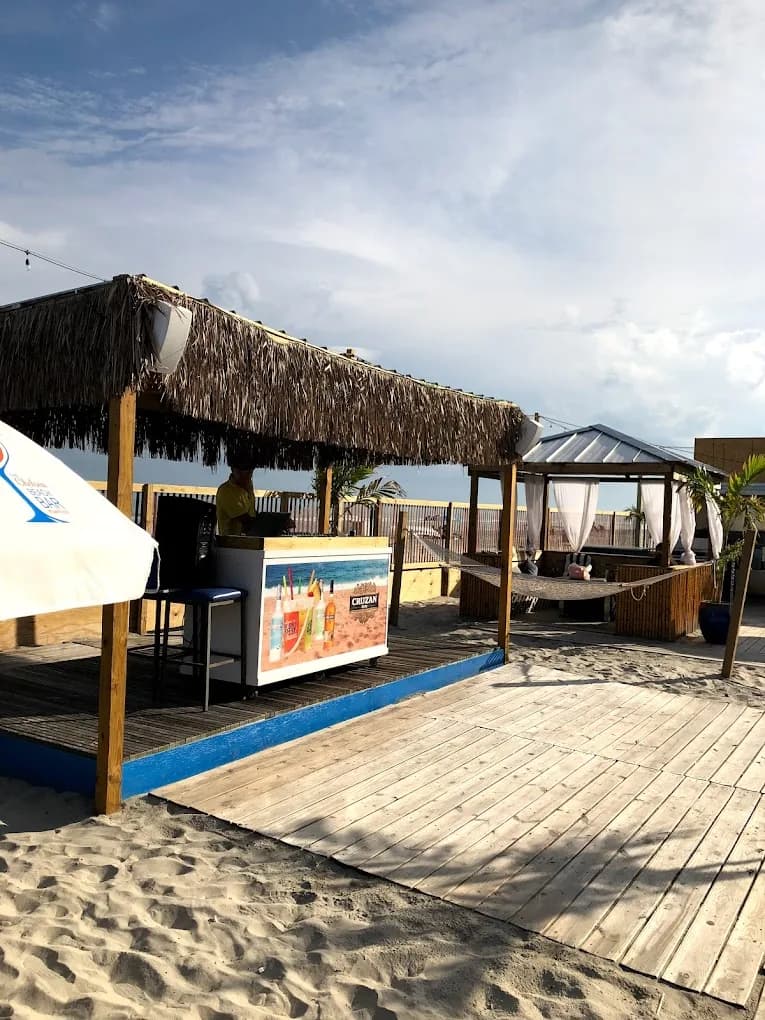 COCORICO Beach Bar