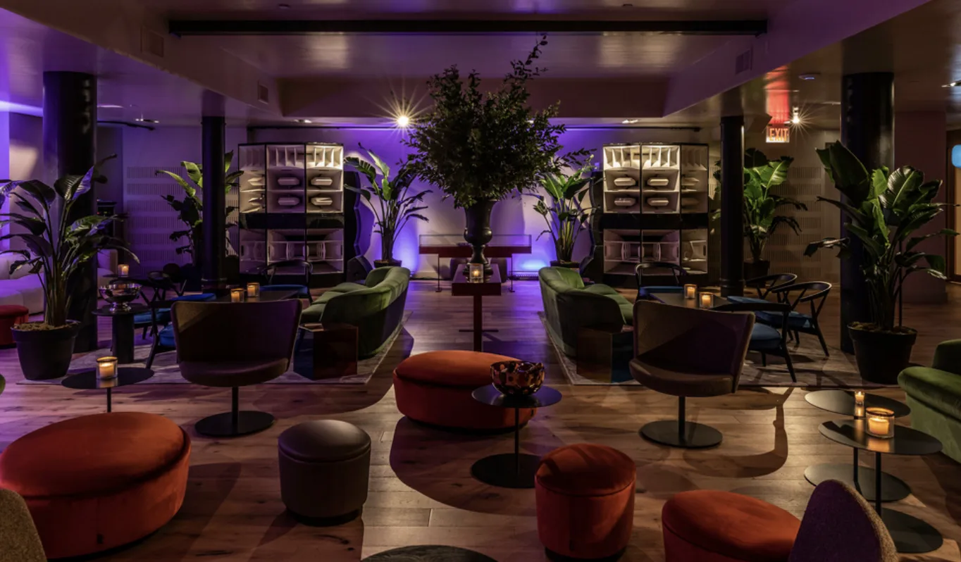 The DOM Lounge