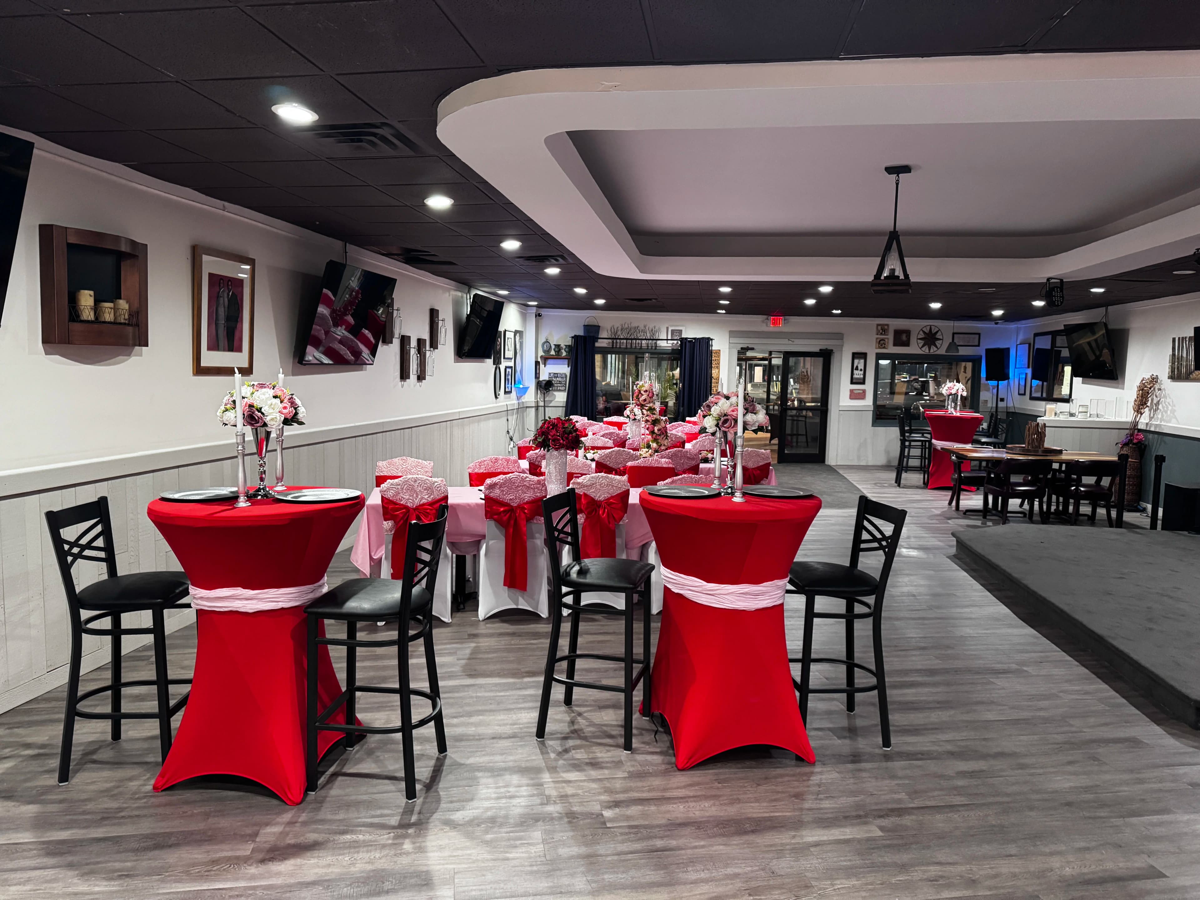Miss O's Cafe: Jazz and Blues and Comedy