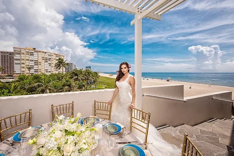 The Beach House - Pompano