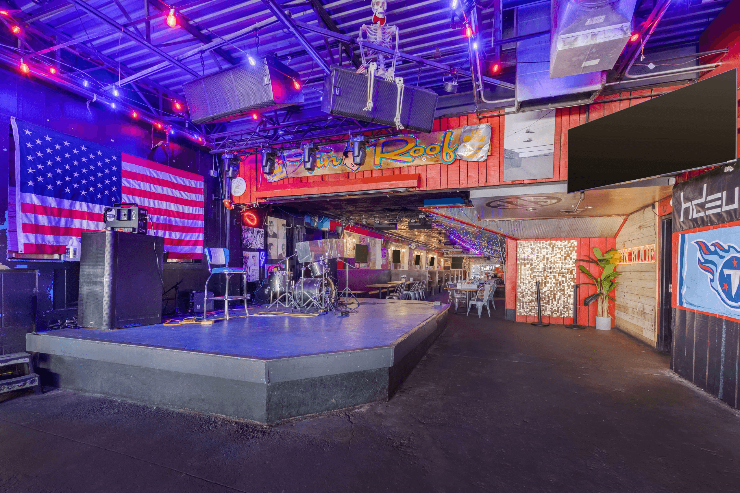 Tin Roof: Nashville - Demonbreun Hill