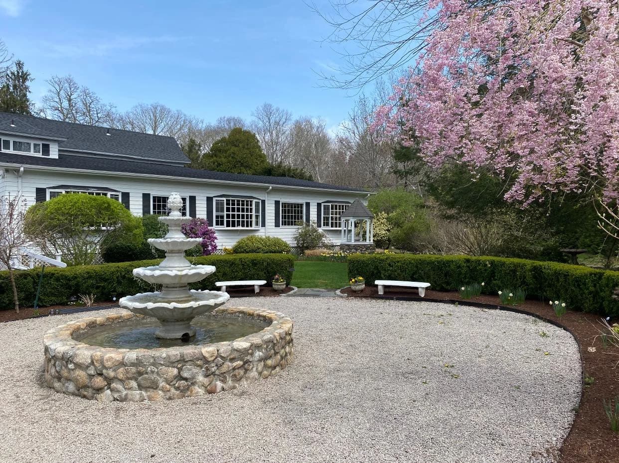 Meadow Brook Inn